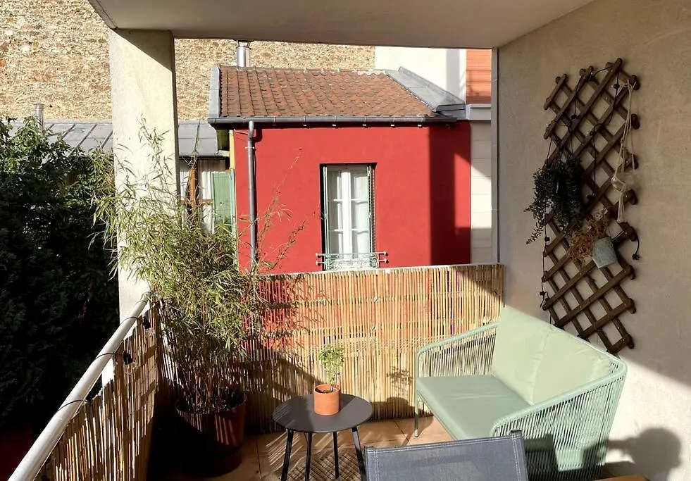 Joli Appartement Avec Terrasse Montrouge
