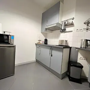  Appartement 2p Calme - Climatisation - 70m Du Metro M4 Barbara - 4 Pers Maximum